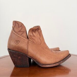 Ariat Women's Hazel Naturally Distressed Western Ankle Cowboy Booties | 9
